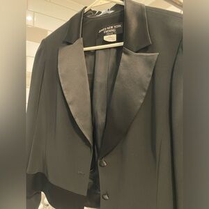 Dress suit formal with satin lapels size 12 petite black